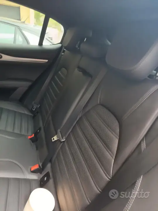 Alfa Romeo Stelvio 2021 photo 5