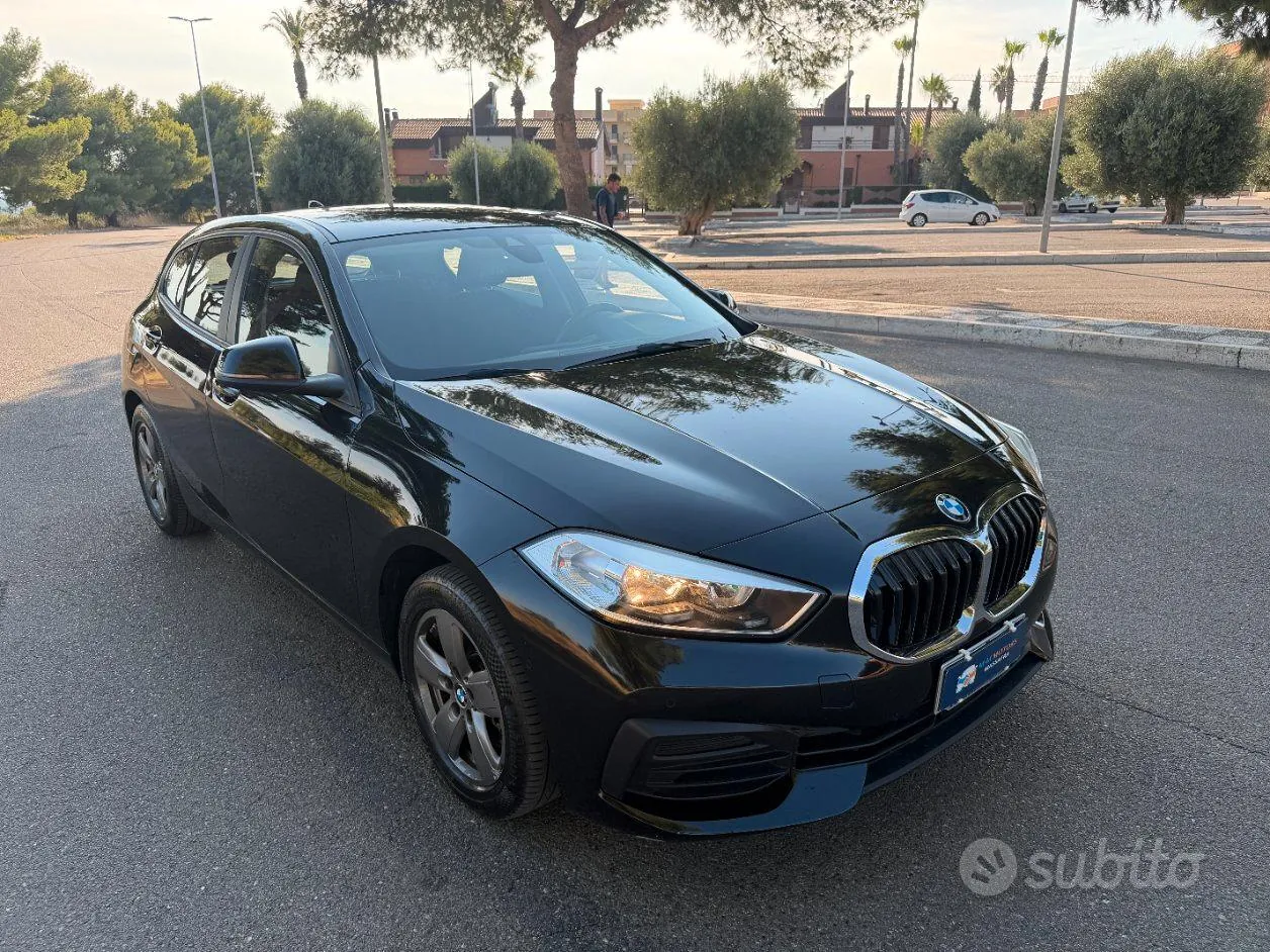 BMW 118D 2021 photo 3
