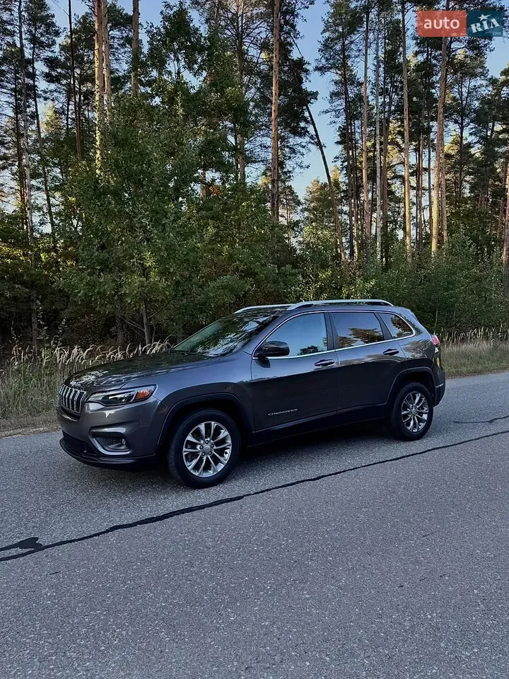 Jeep Cherokee 2019 photo 3
