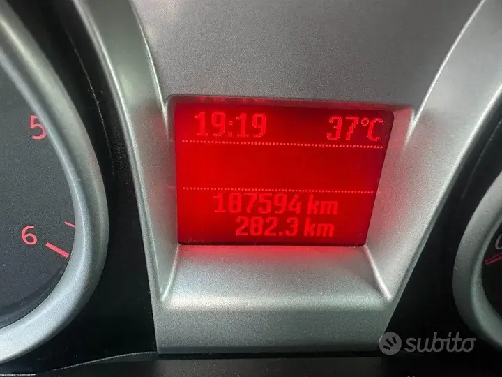 Ford Focus 2011 photo 5