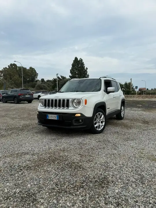 Jeep Renegade 2014 photo 2