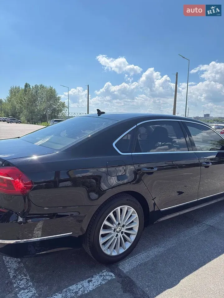 Volkswagen Passat 2016 photo 2