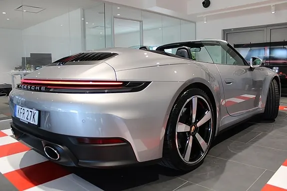 Porsche 911 Carrera 2026 photo 5
