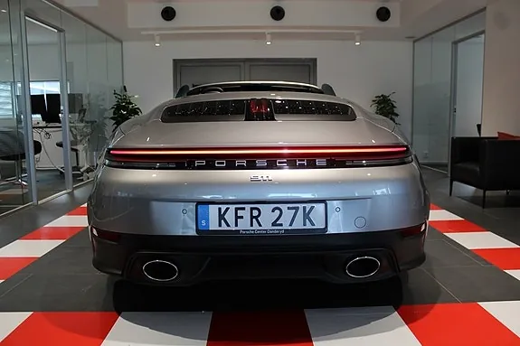 Porsche 911 Carrera 2026 photo 4