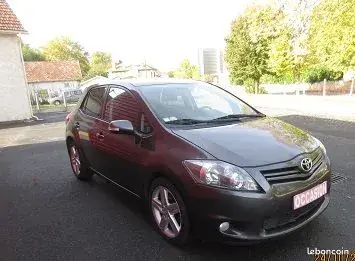 Toyota Auris 2011 photo 2