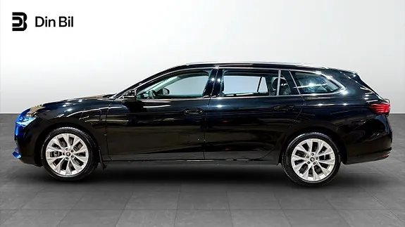 Skoda Superb 2025 photo 2