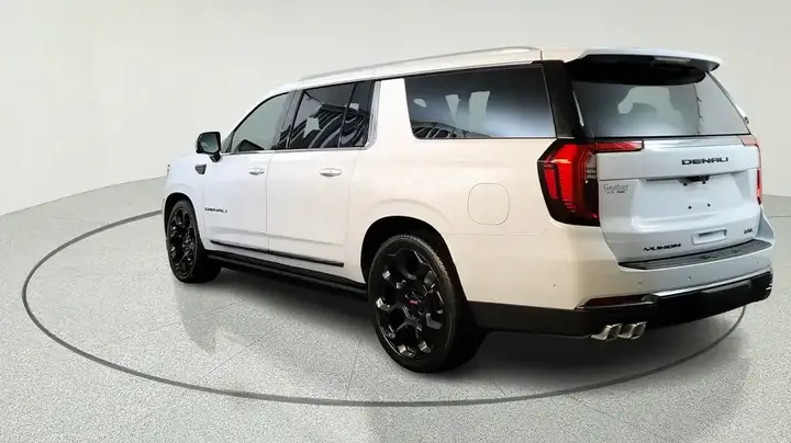 GMC Yukon Xl 2026 photo 4