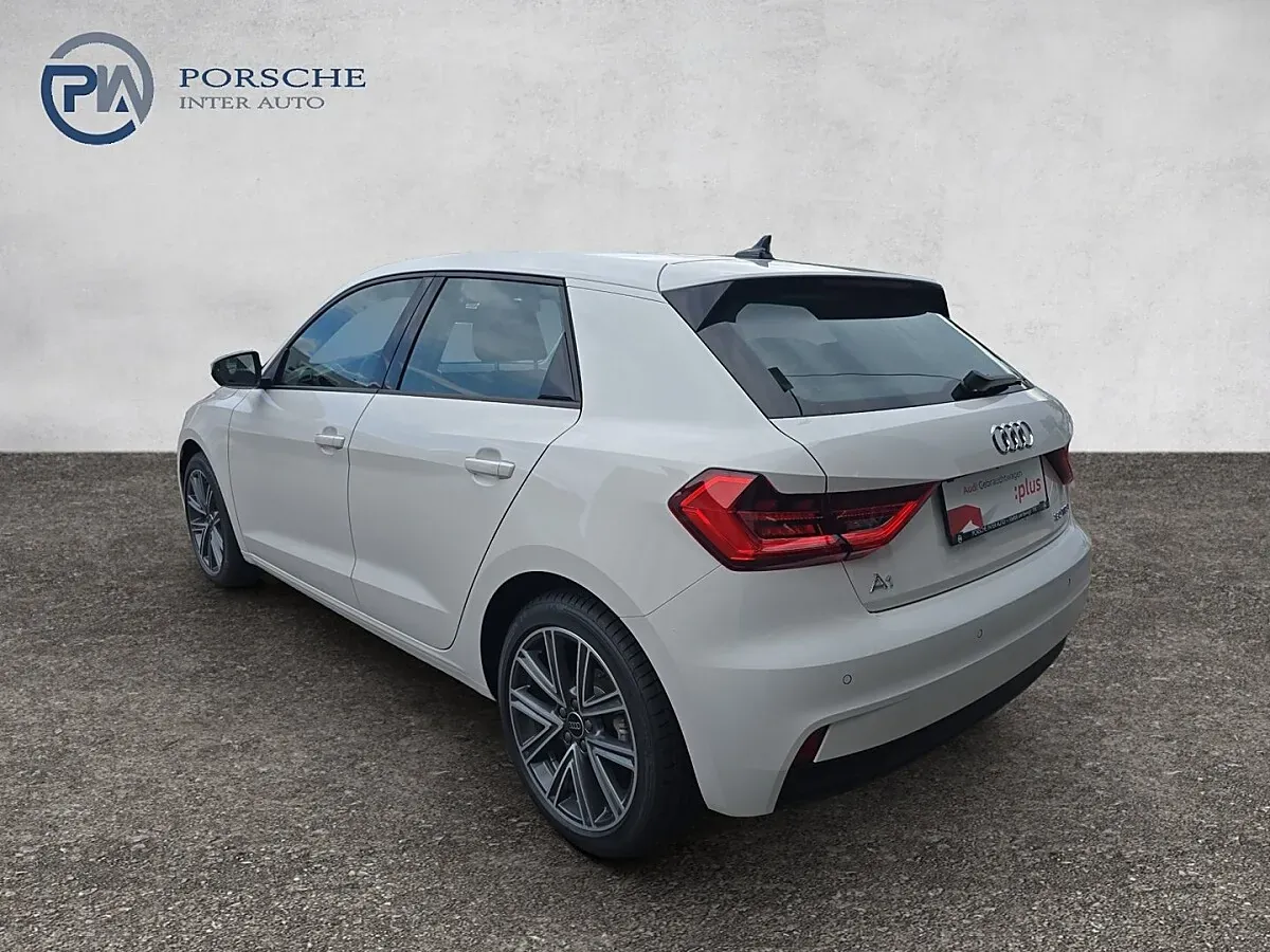 Audi A1 2025 photo 3
