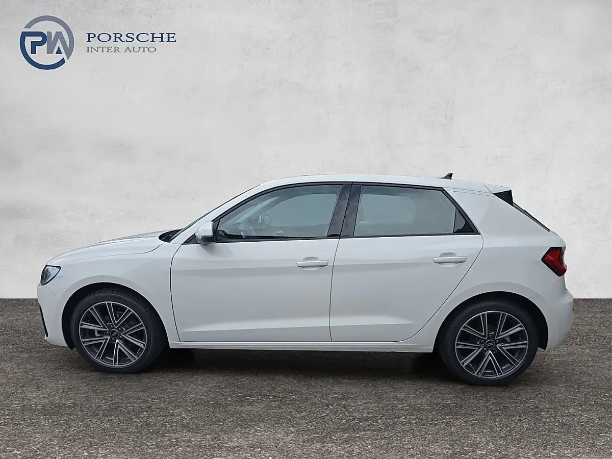 Audi A1 2025 photo 2