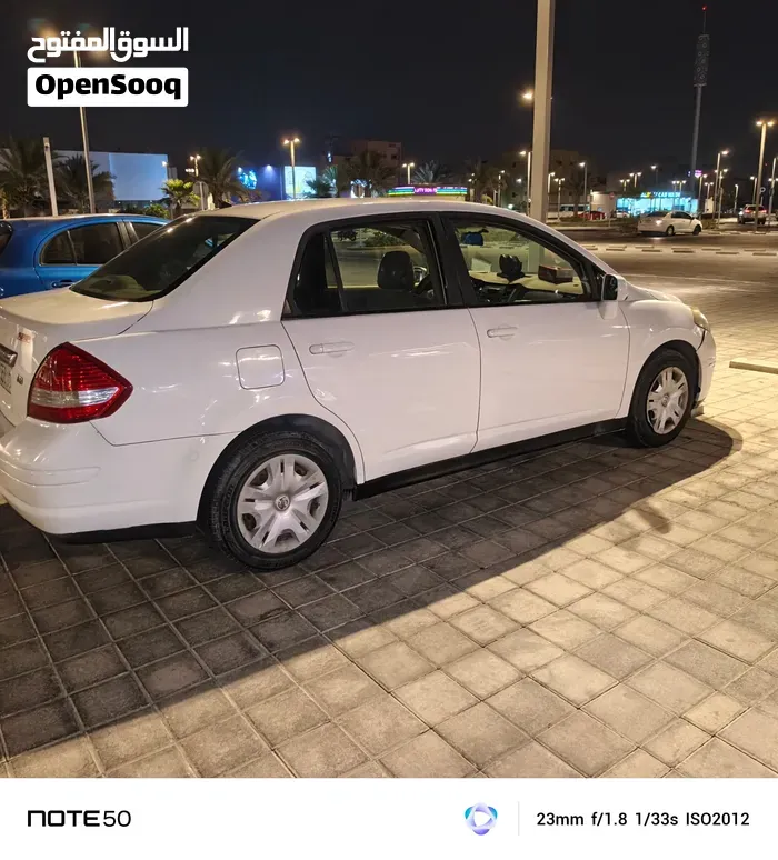 Nissan Tiida 2011 photo 4