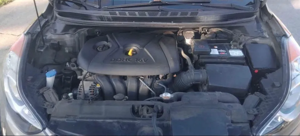 Hyundai Elantra 2013 photo 2