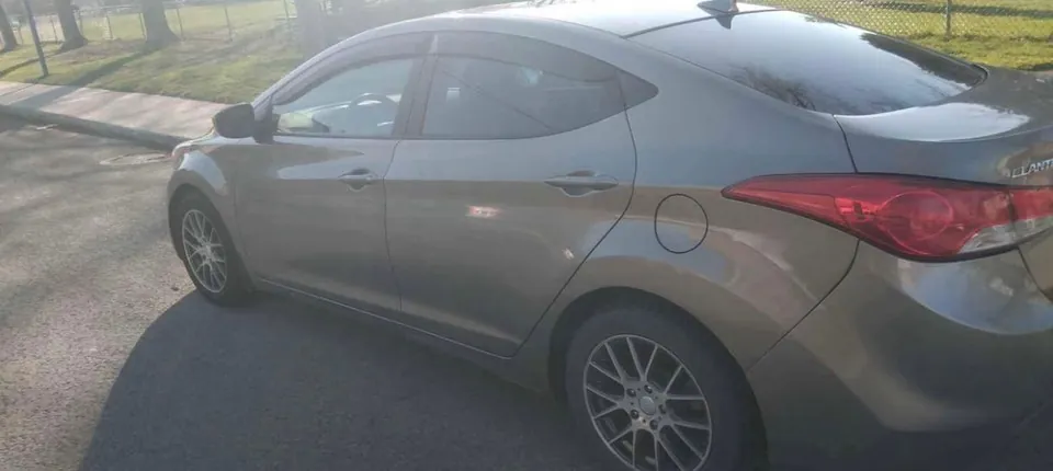 Hyundai Elantra 2013 photo 4