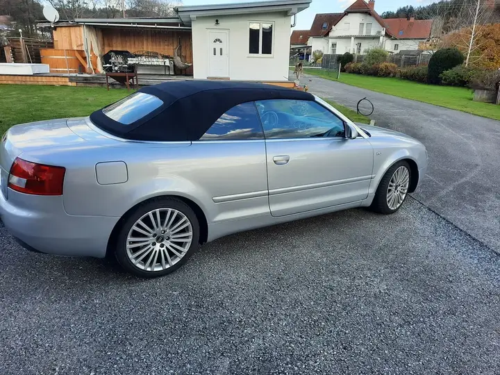 Audi A4 2003 photo 2