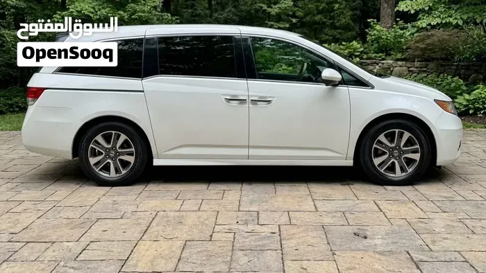 Honda Odyssey 2014 photo 3
