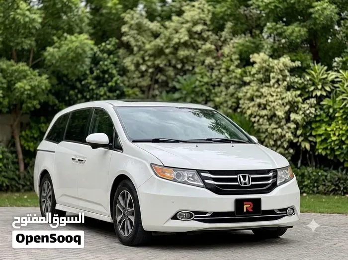Honda Odyssey 2014 photo 2