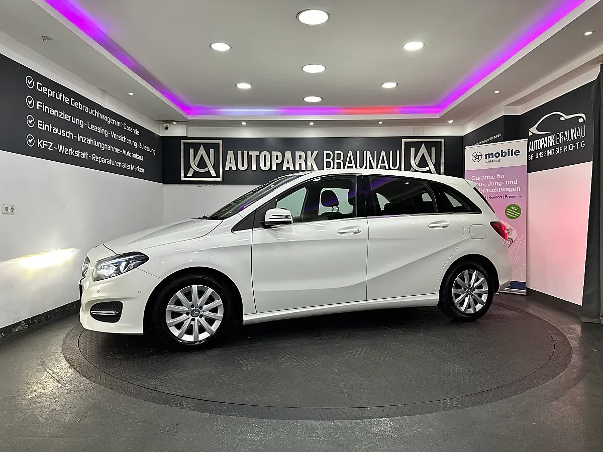 Mercedes-Benz B-Class 2015 photo 2