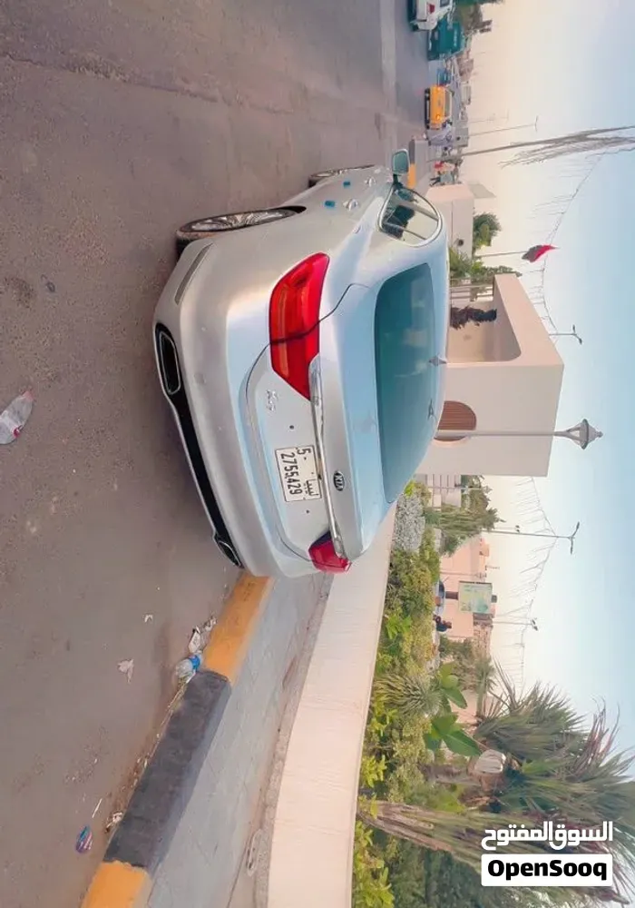 Kia Quoris 2015 photo 2