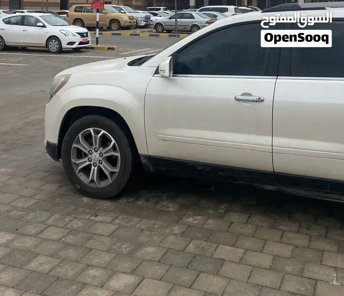 GMC Acadia 2014 photo 2