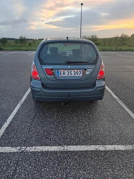Suzuki Liana 2008 photo 2