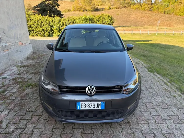 Volkswagen Polo 2010 photo 2
