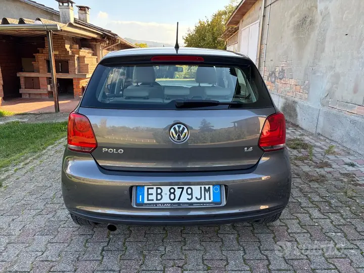 Volkswagen Polo 2010 photo 4