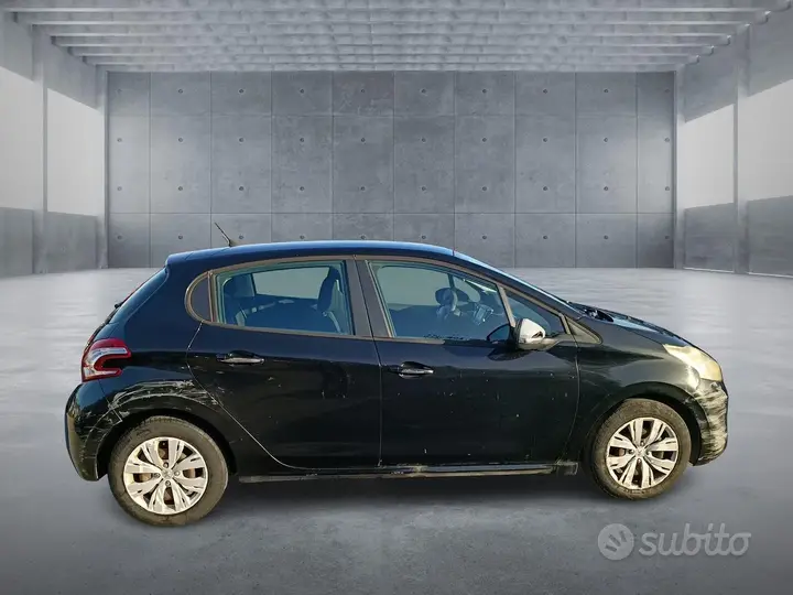 Peugeot 208 2014 photo 5