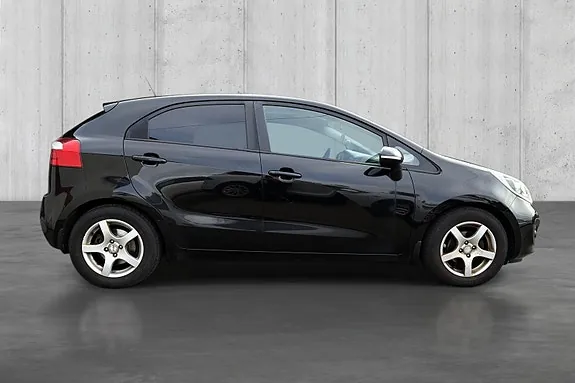 Kia Rio 2012 photo 4
