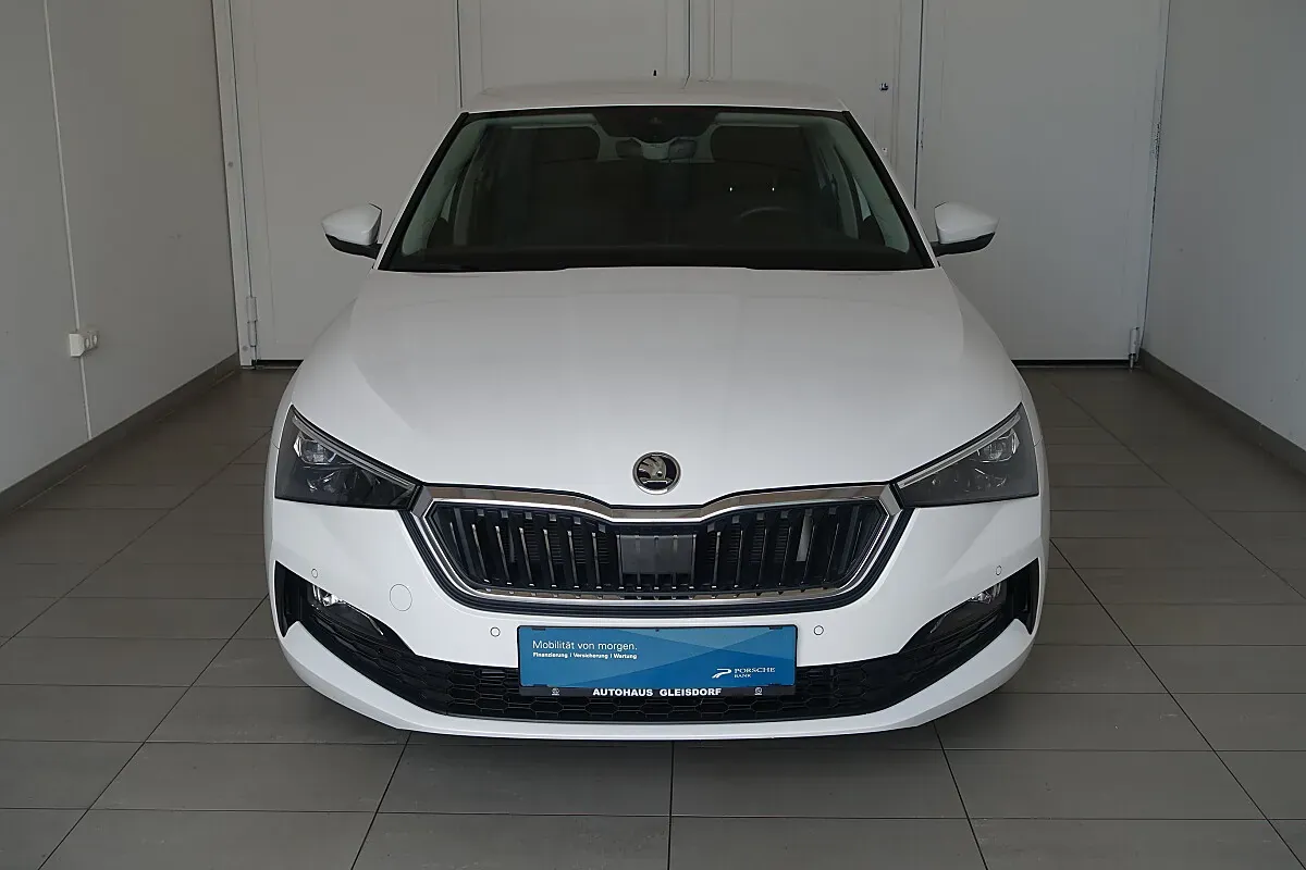 Skoda Scala 2023 photo 2