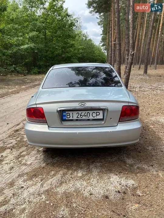 Hyundai Sonata 2002 photo 3