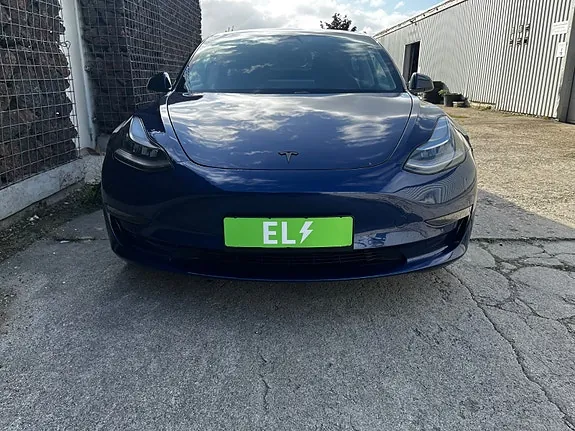 Tesla Model 3 2021 photo 2
