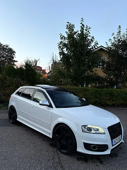 Audi S3 2009 photo 2