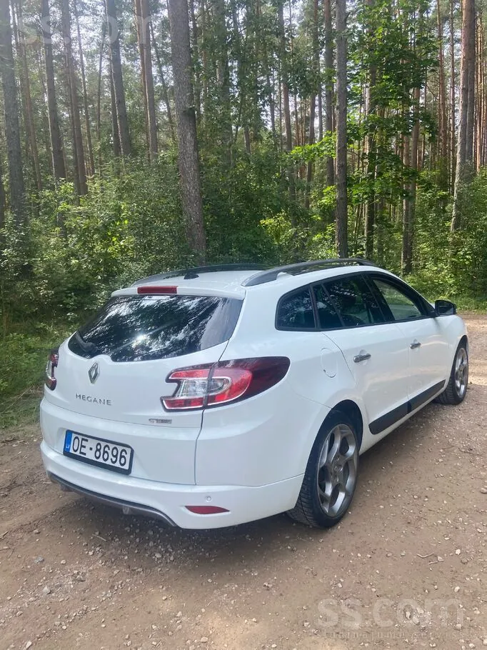 Renault Megane 2010 photo 2
