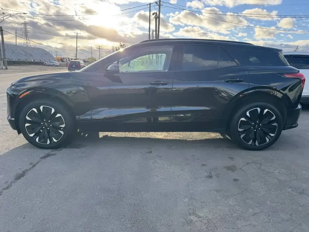 Chevrolet Blazer 2024 photo 2