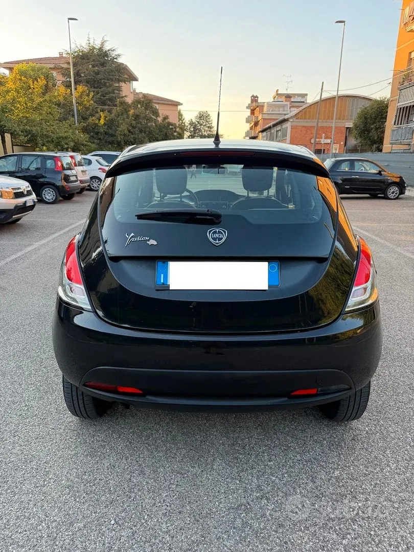 Lancia Ypsilon 2015 photo 3