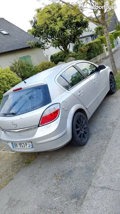 Opel Astra 2004 photo 2