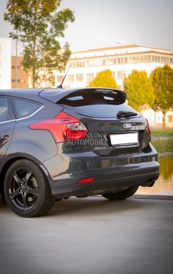 Ford Focus 2011 photo 3
