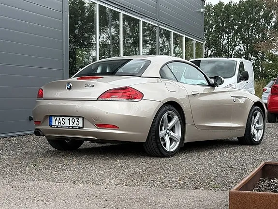 BMW Z4 2011 photo 2
