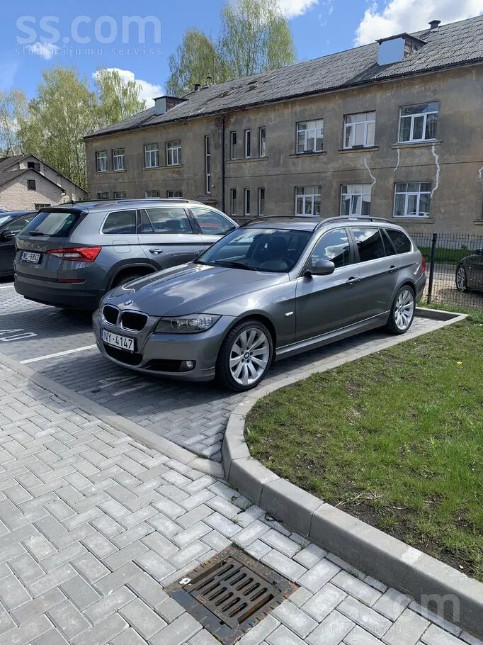 BMW 320