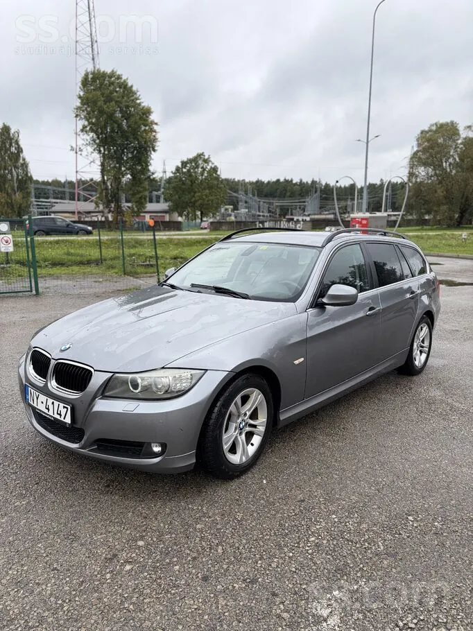 BMW 320 2009 photo 5