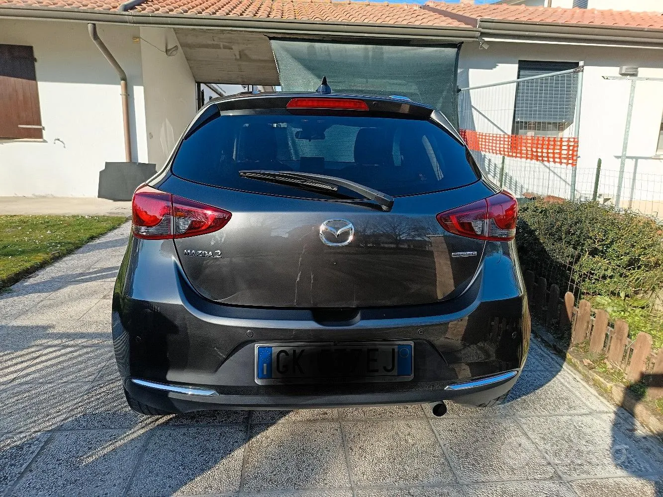 Mazda Mazda2 2023 photo 3