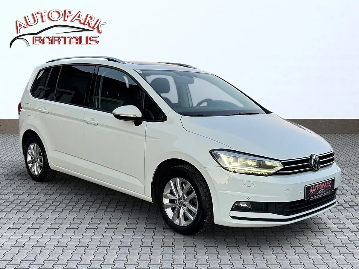Volkswagen Touran 2018 photo 2
