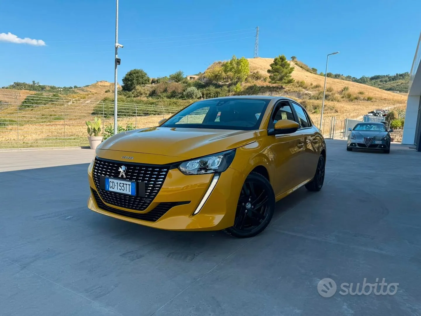 Peugeot 208 2020 photo 3