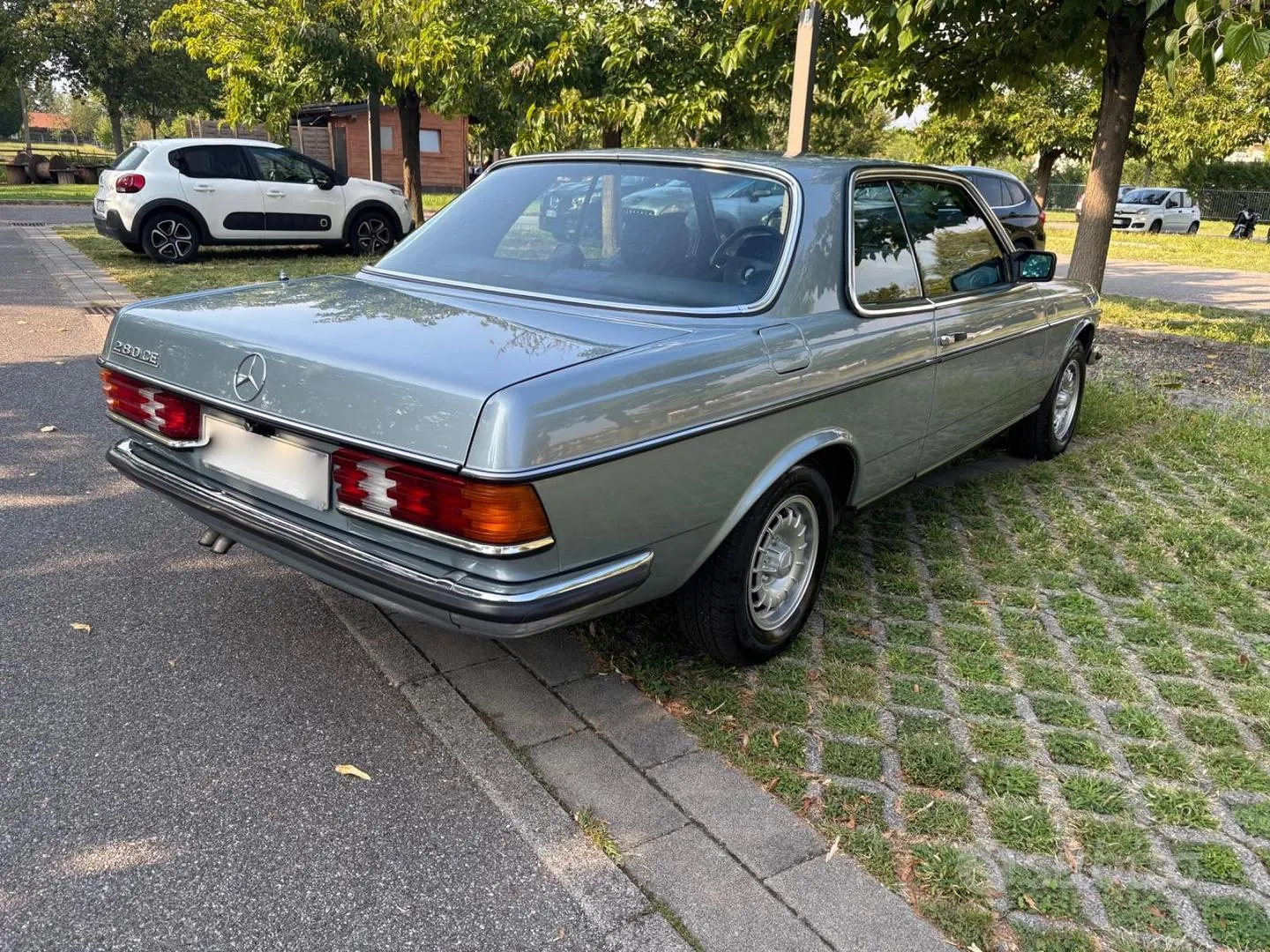 Mercedes-Benz 280 Ce 1981 photo 4