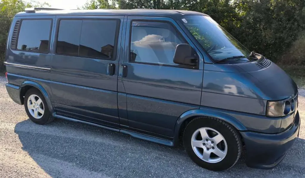 Volkswagen T4 1994 photo 2
