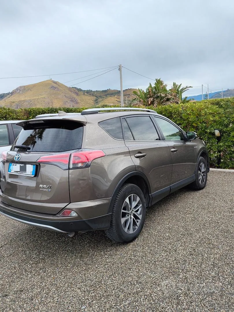 Toyota Rav4 2016 photo 2