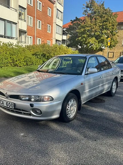 Mitsubishi Galant