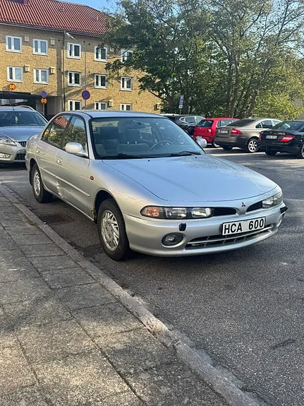 Mitsubishi Galant 1996 photo 2