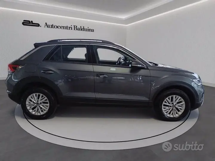 Volkswagen T-Roc 2023 photo 3