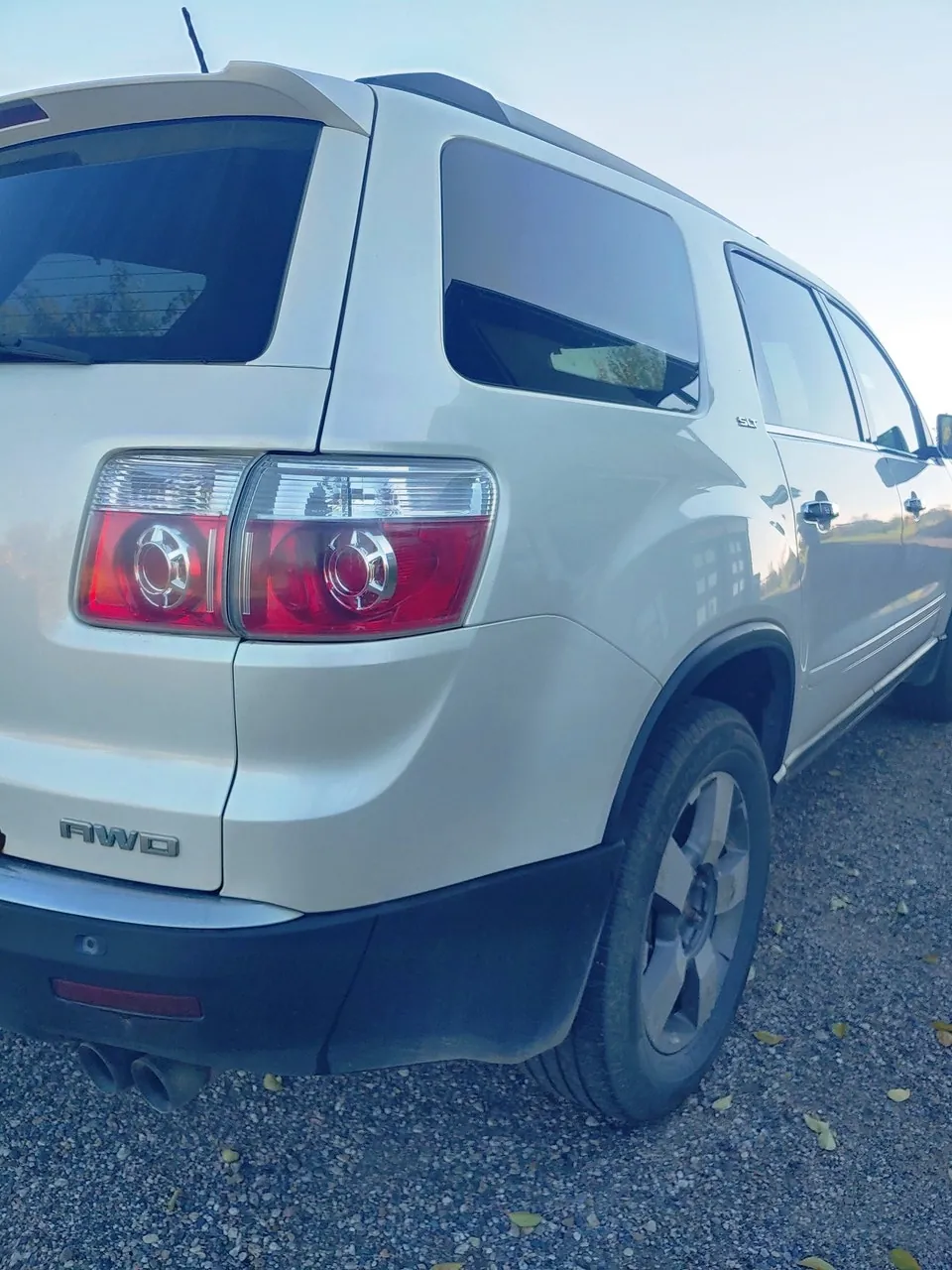 GMC Acadia 2011 photo 4