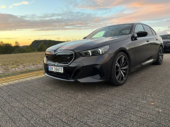 BMW I5